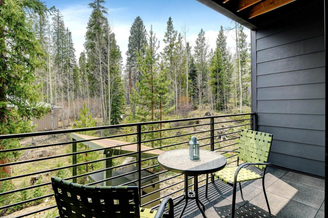 Luxury 102: Panoramic Views & Activity Perks *