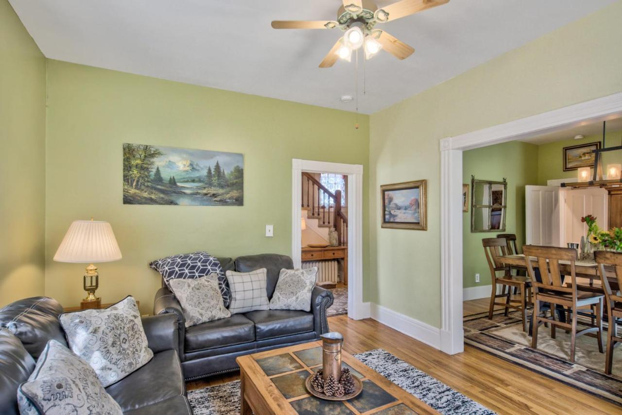 Victorian Charm With Hot Tub & Fire Pit Downtown * Colorado Springs