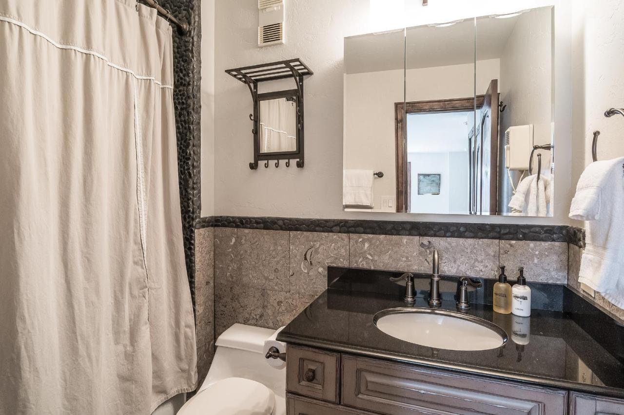 Bear Claw 209 - Ski-in Ski-out Condo!