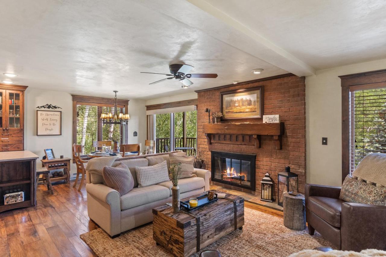 Bear Claw 301 - Ski-in Ski-out Condo! * Steamboat Springs