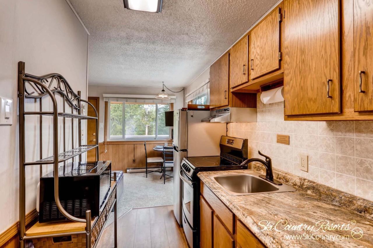 Cozy Floor Unit With Lots Of Windows Affordable & Steps From Main Street Pm8d *