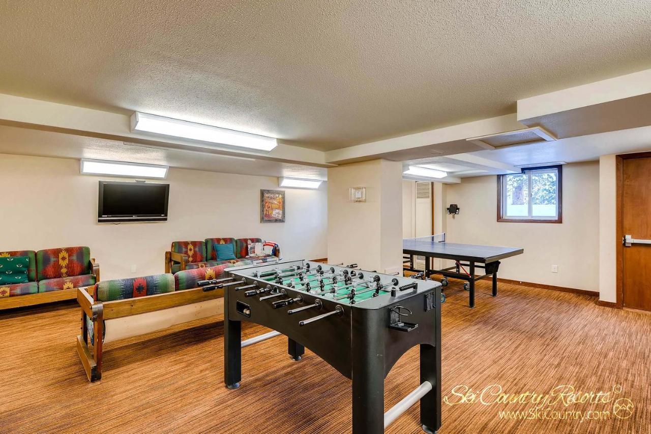 Cozy Floor Unit With Lots Of Windows Affordable & Steps From Main Street Pm8d Apartment