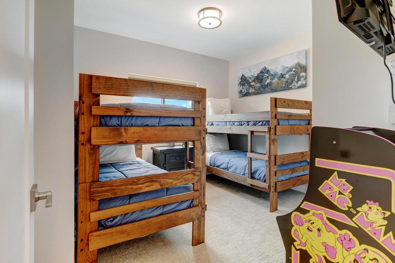 Holiday home Luxury 102: Panoramic Views & Activity Perks