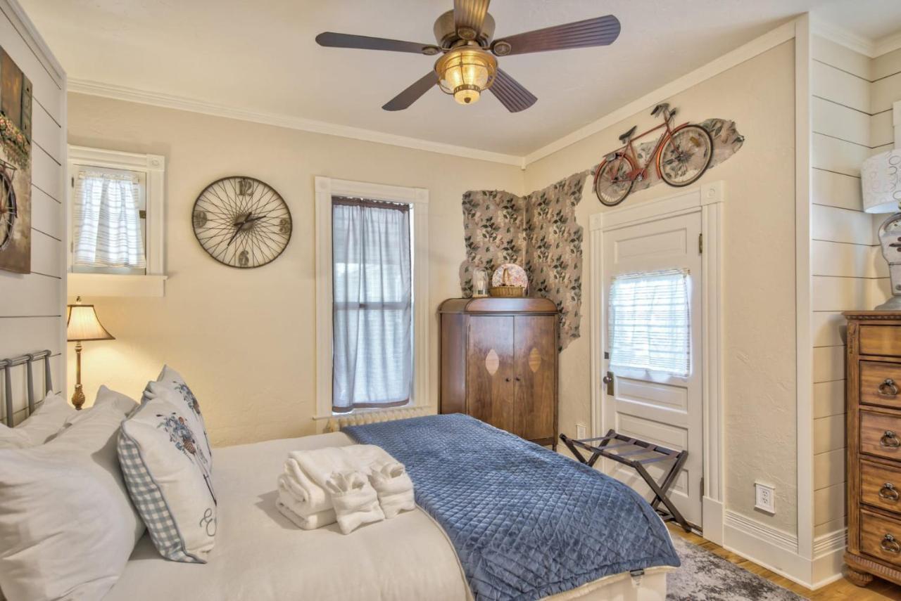 Victorian Charm With Hot Tub & Fire Pit Downtown Casa de férias Colorado Springs