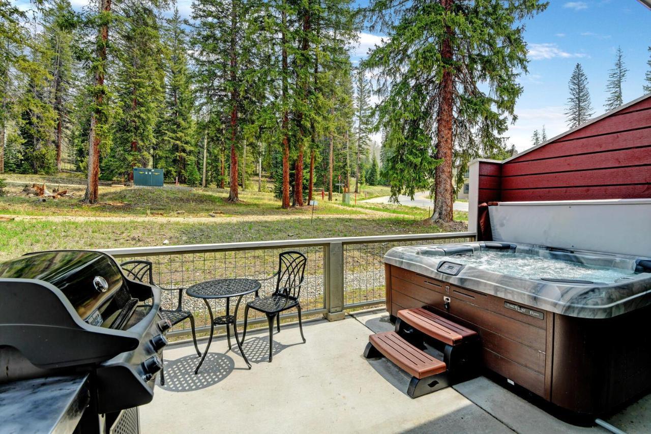 Luxury Cabin 77: Hot Tub Retreat With Mountain Views Fraser