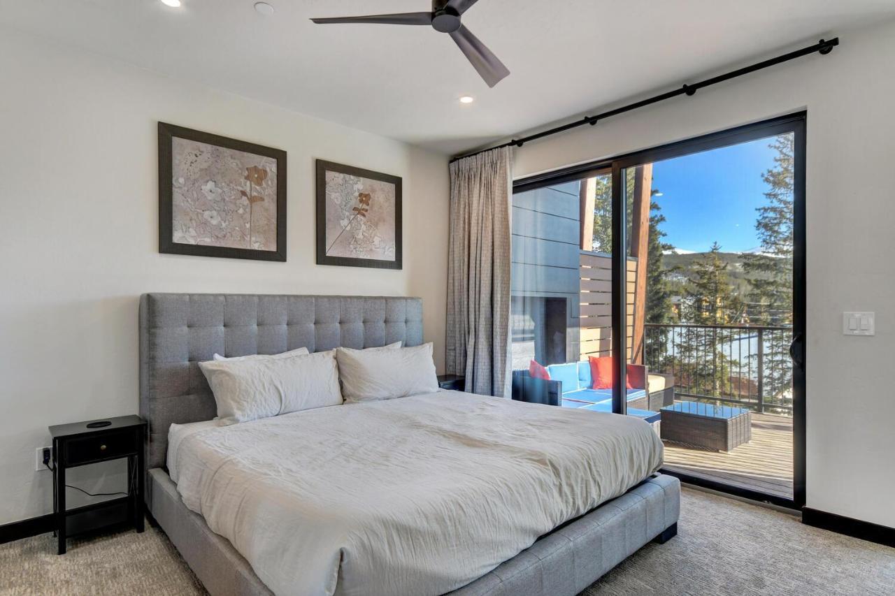 Riverfront Luxury Villa: Hot Tub, Views & Free Activities Winter Park