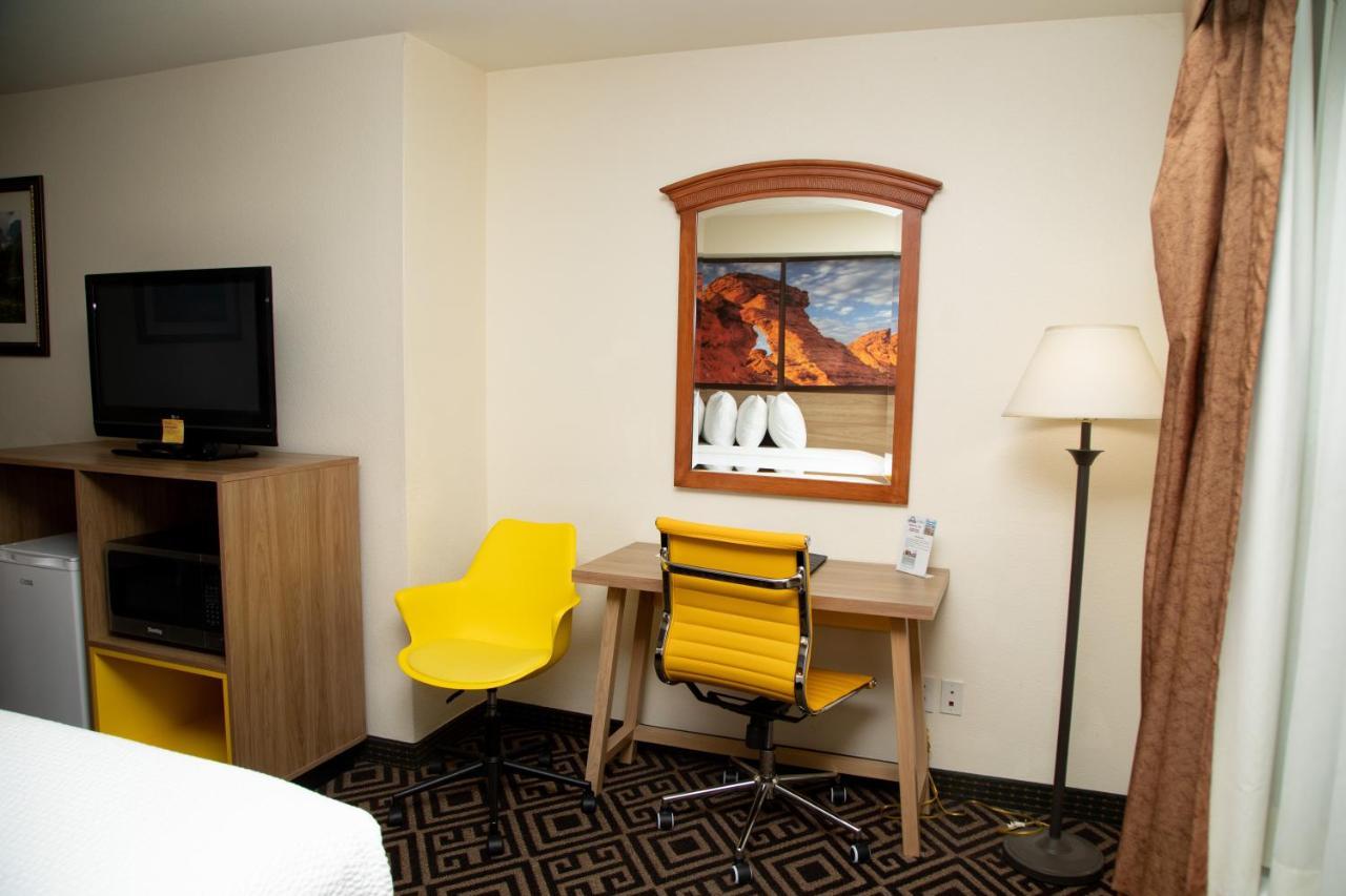 Days By Wyndham Hotel Manitou Springs