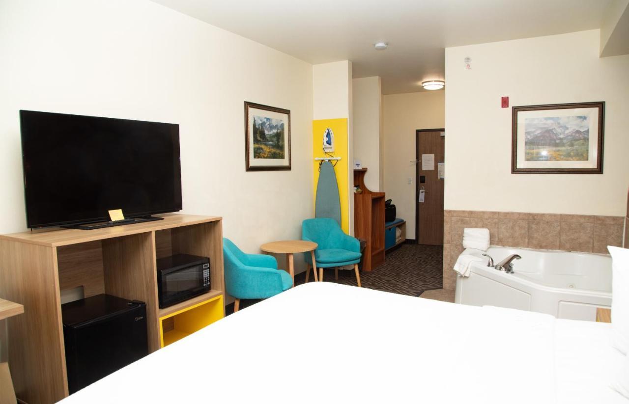 Days By Wyndham Hotel
