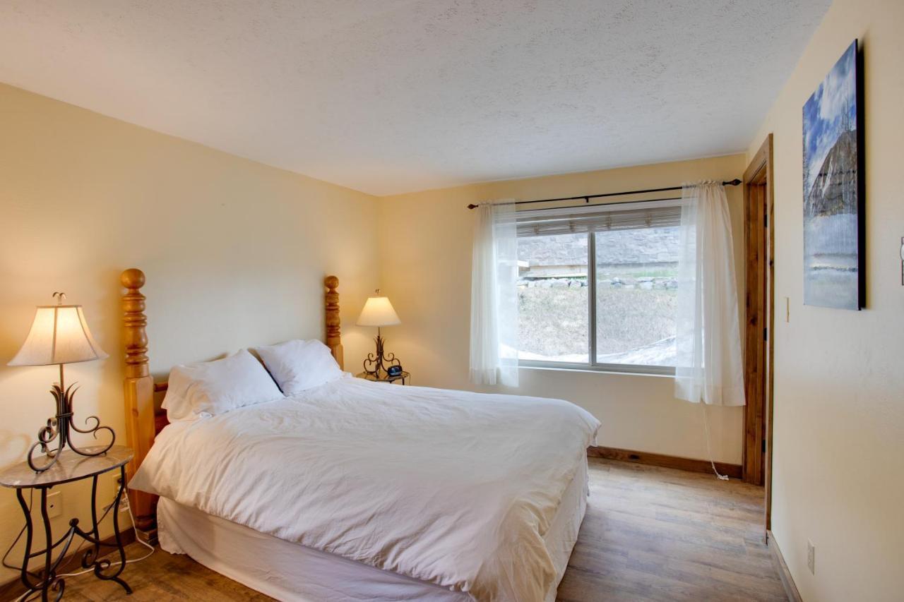 Apartment With Pool Access Walk To Slopes