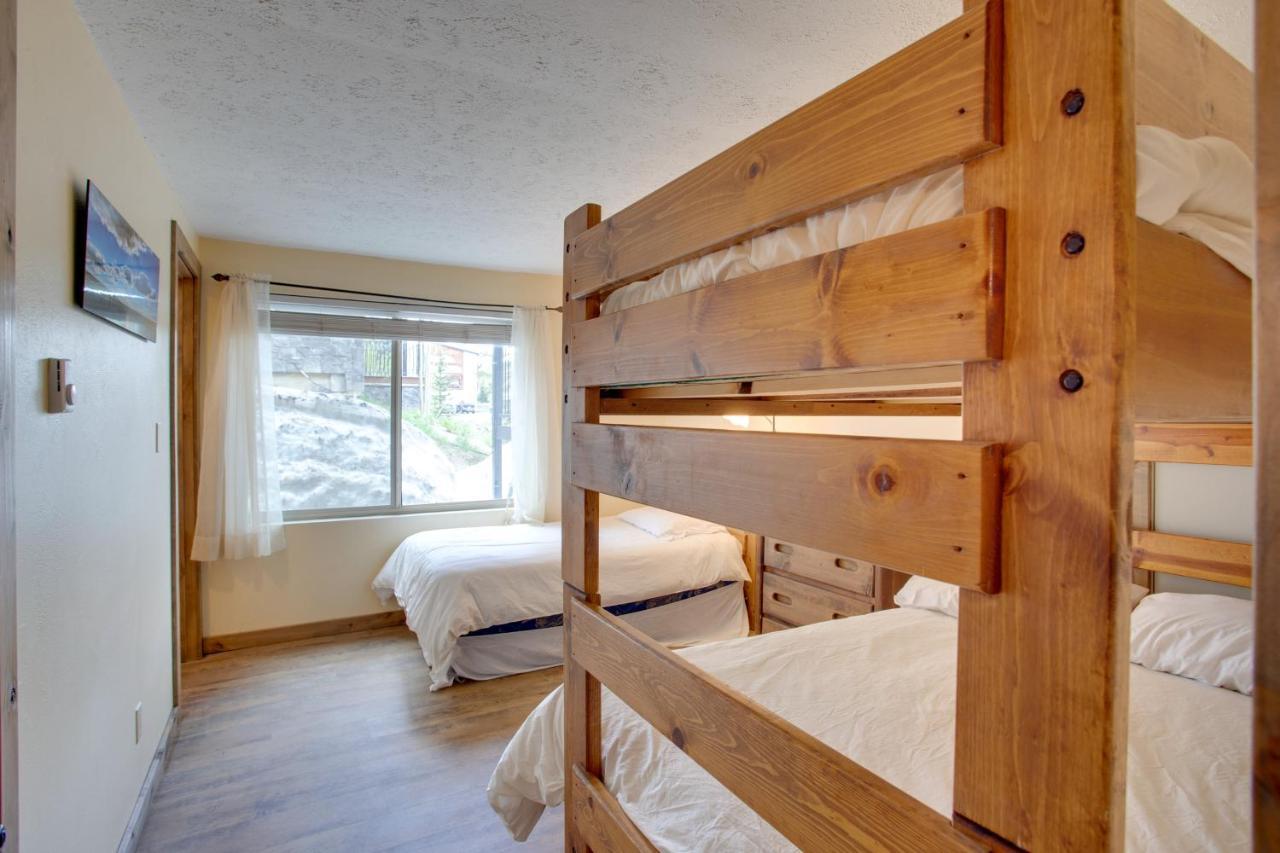 With Pool Access Walk To Slopes Crested Butte