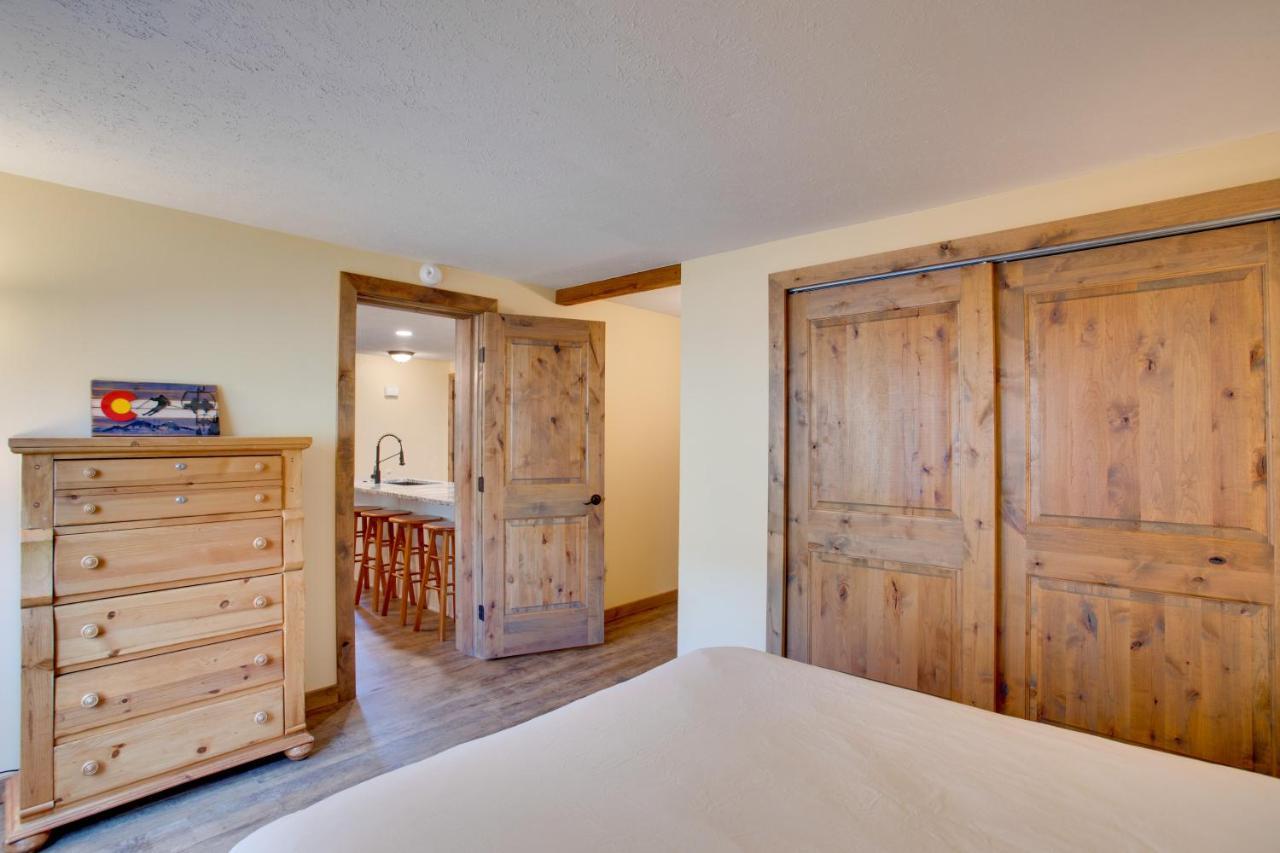 Apartment With Pool Access Walk To Slopes
