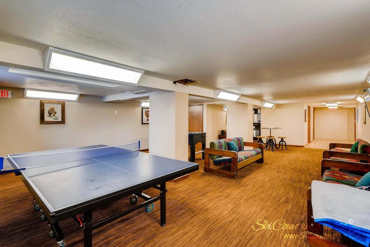Cozy Floor Unit With Lots Of Windows Affordable & Steps From Main Street Pm8d