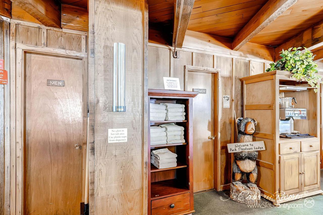 Cozy Floor Unit With Lots Of Windows Affordable & Steps From Main Street Pm8d