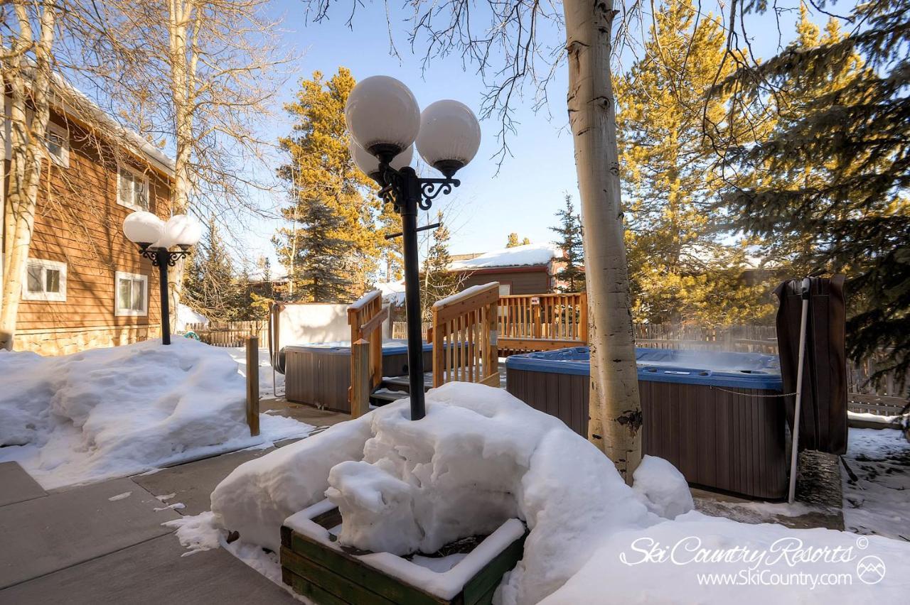 Cozy Floor Unit With Lots Of Windows Affordable & Steps From Main Street Pm8d *