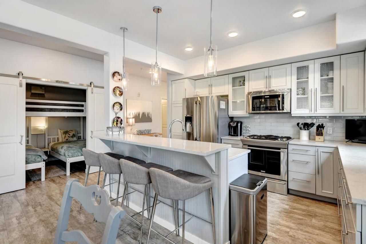 Luxury 224: Pool, Club & Views With Activity Perks Holiday home Winter Park