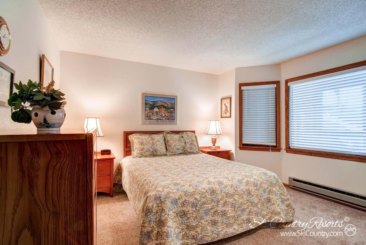Apartment Budget-friendly, Rustic In The Heart Of Downtown - Walk Everywhere, Recent Upgrades! At105