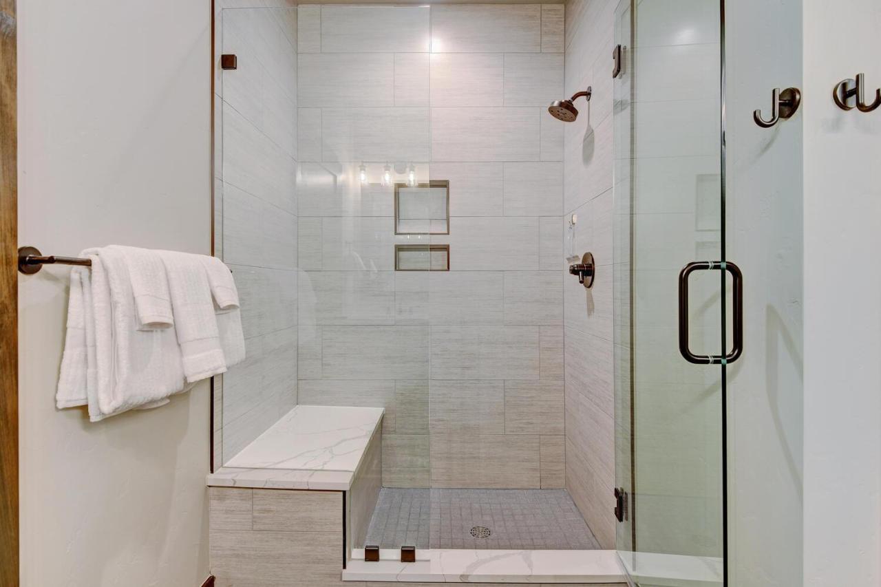 Mountain Vista Luxury Retreat Holiday home Fraser