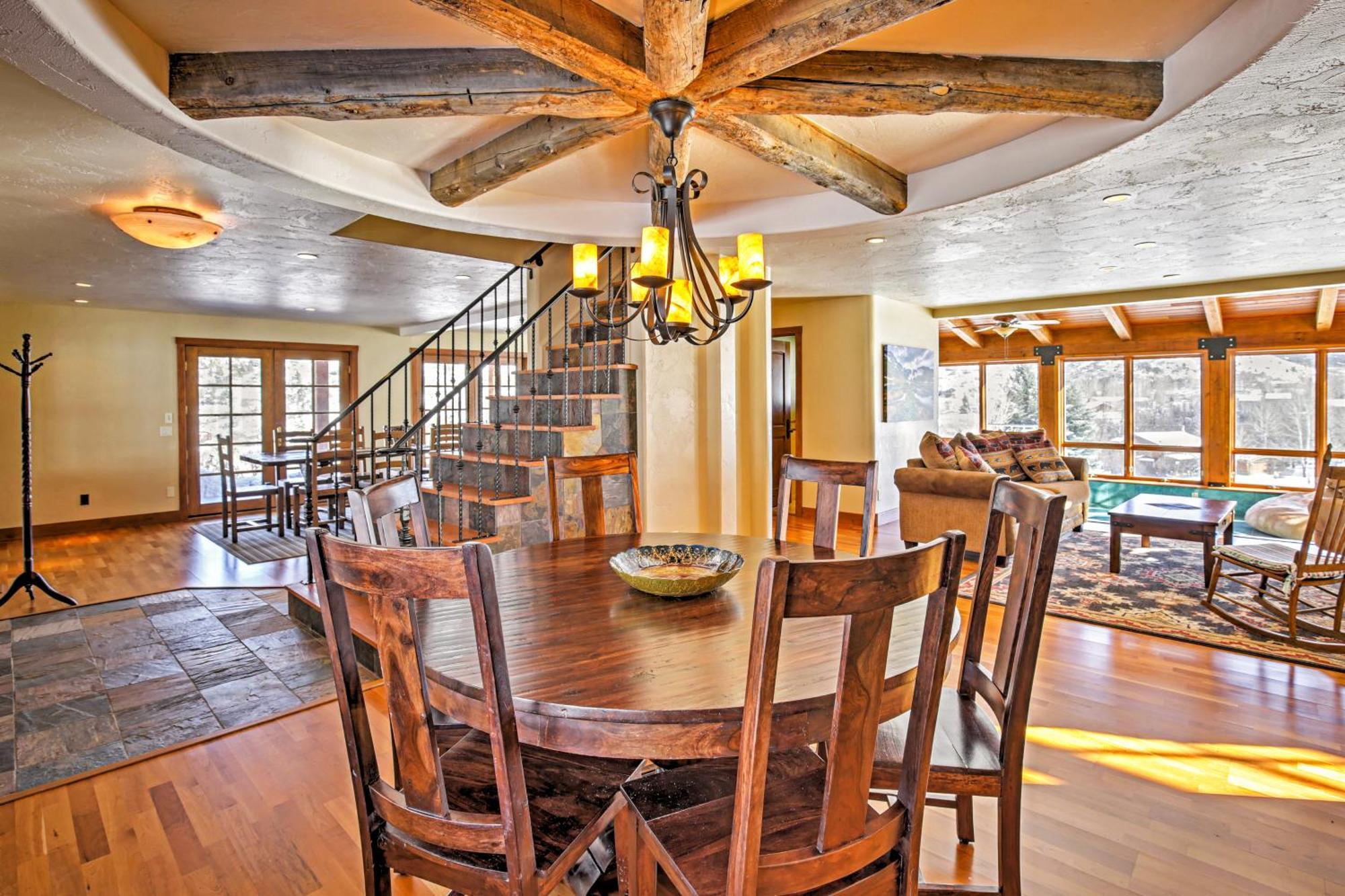 Mountaineer Manor *