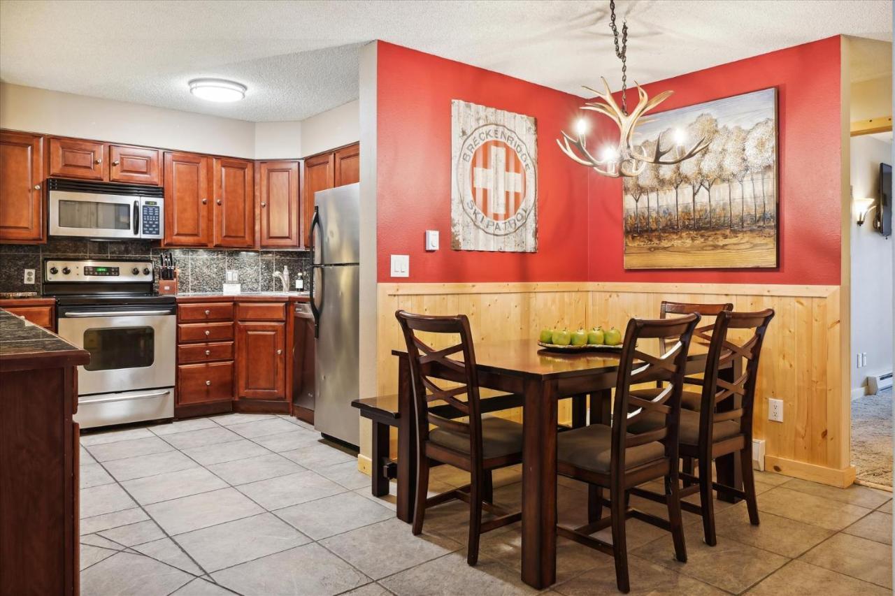 Apartment Pine Ridge 15a