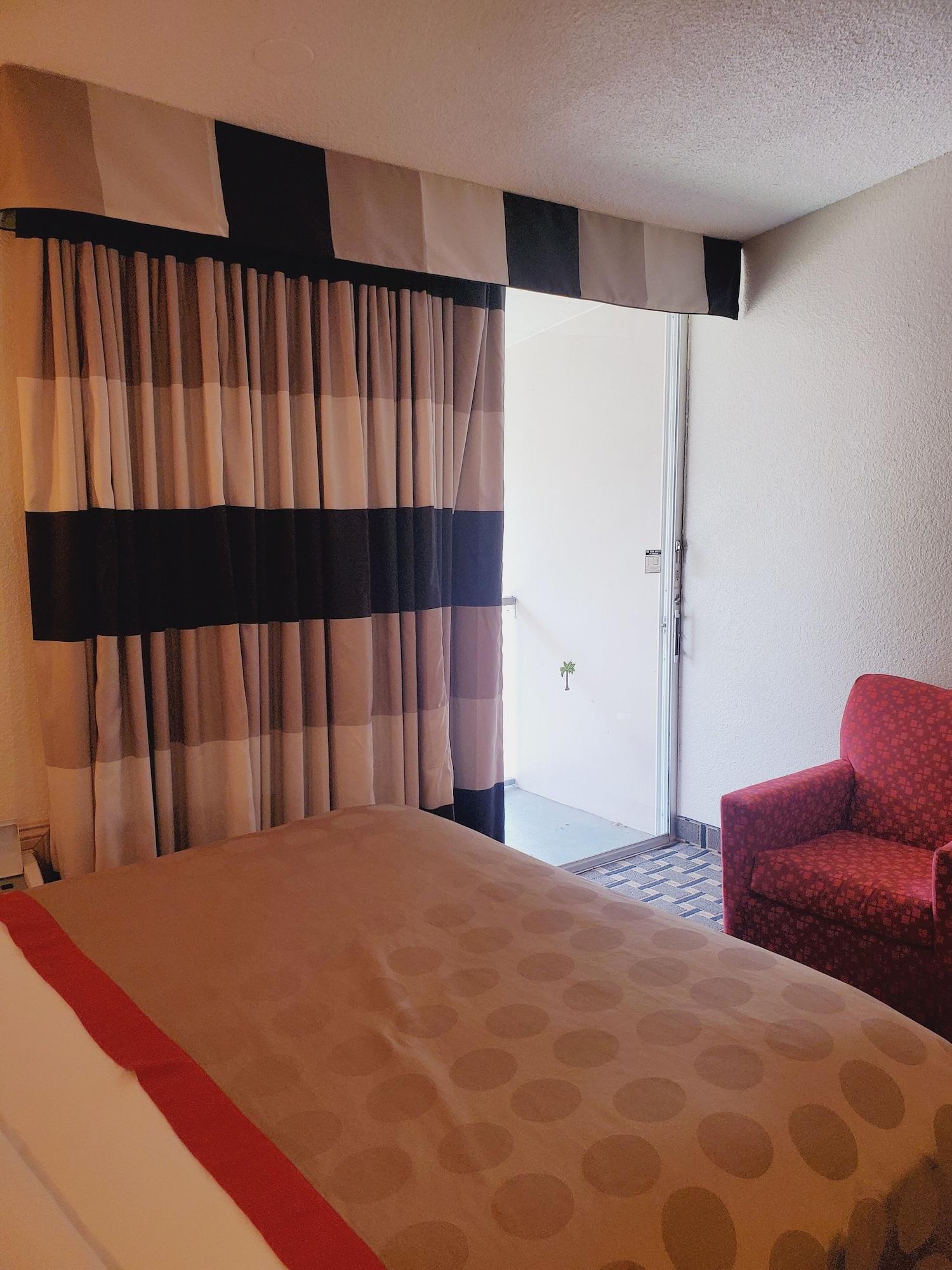 Ramada By Wyndham 3*