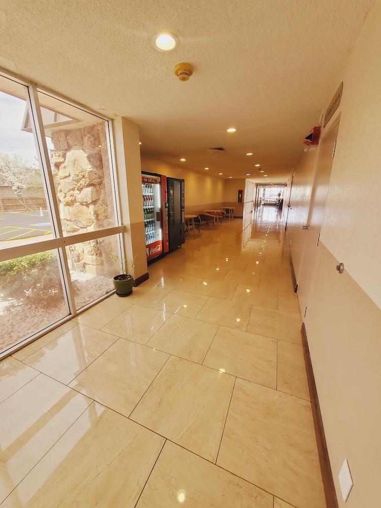 Ramada By Wyndham 3*