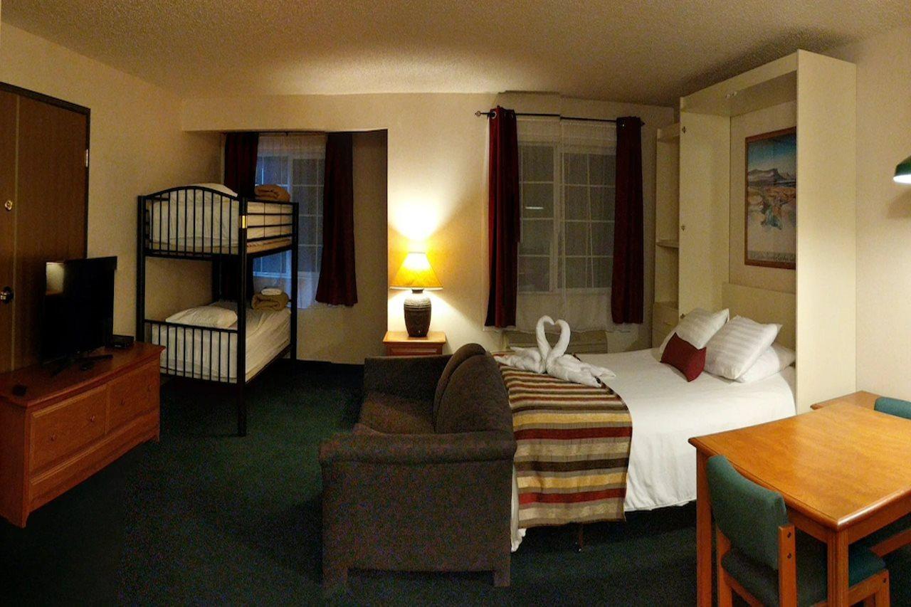 Hotel 3 Peaks 2*