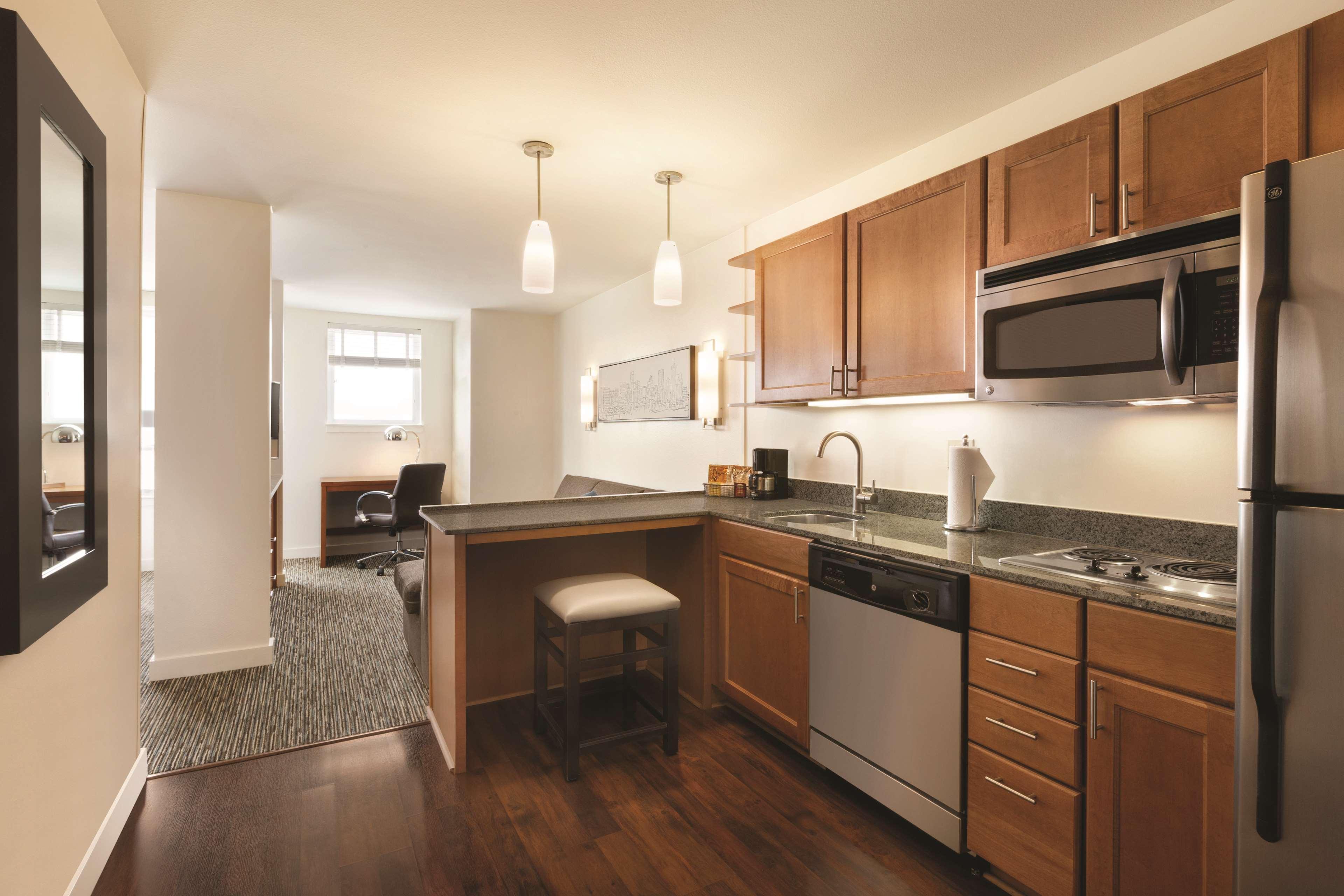 Hotel Hyatt House Airport 3*