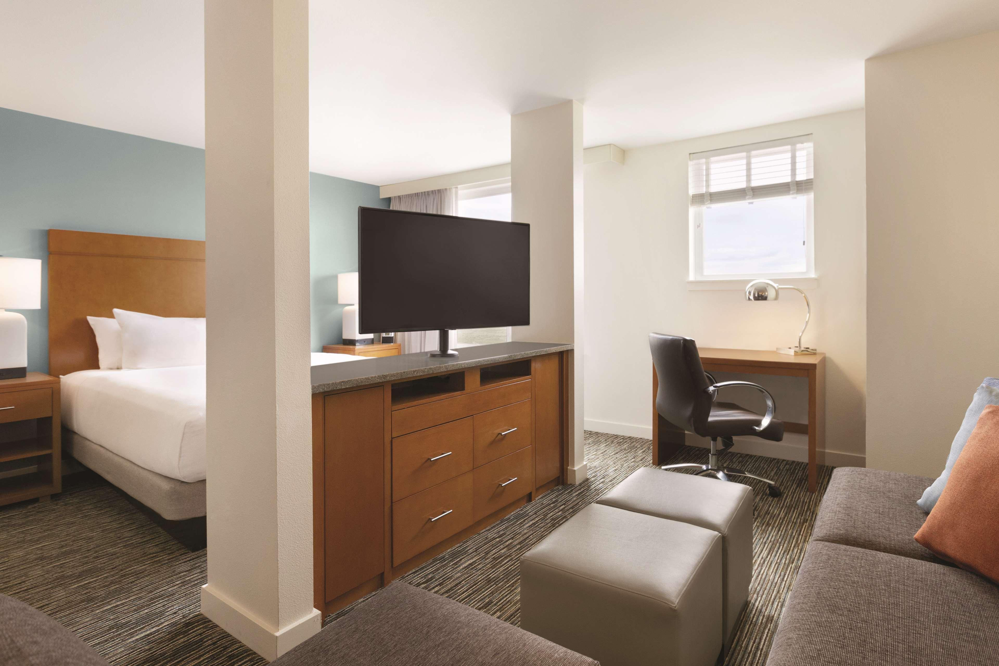 Hyatt House Airport Hotel 3*