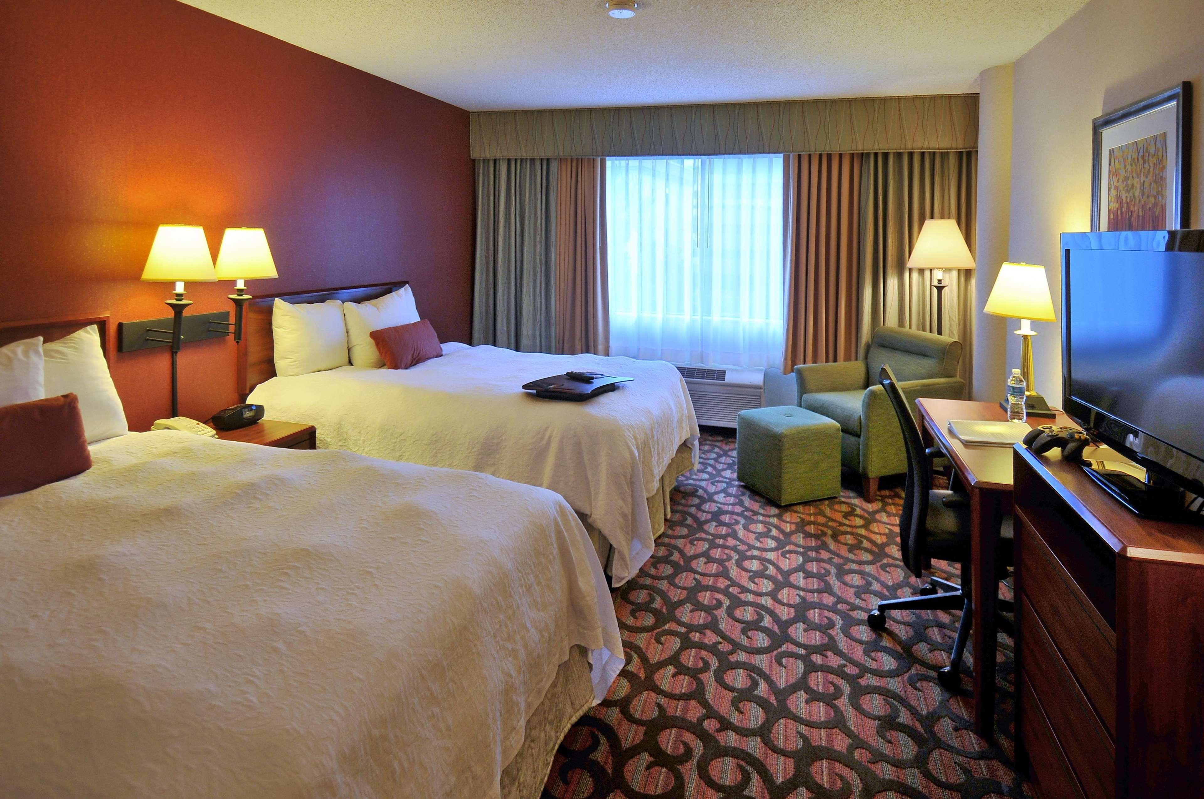 Hampton Denver West Federal Center 3*
