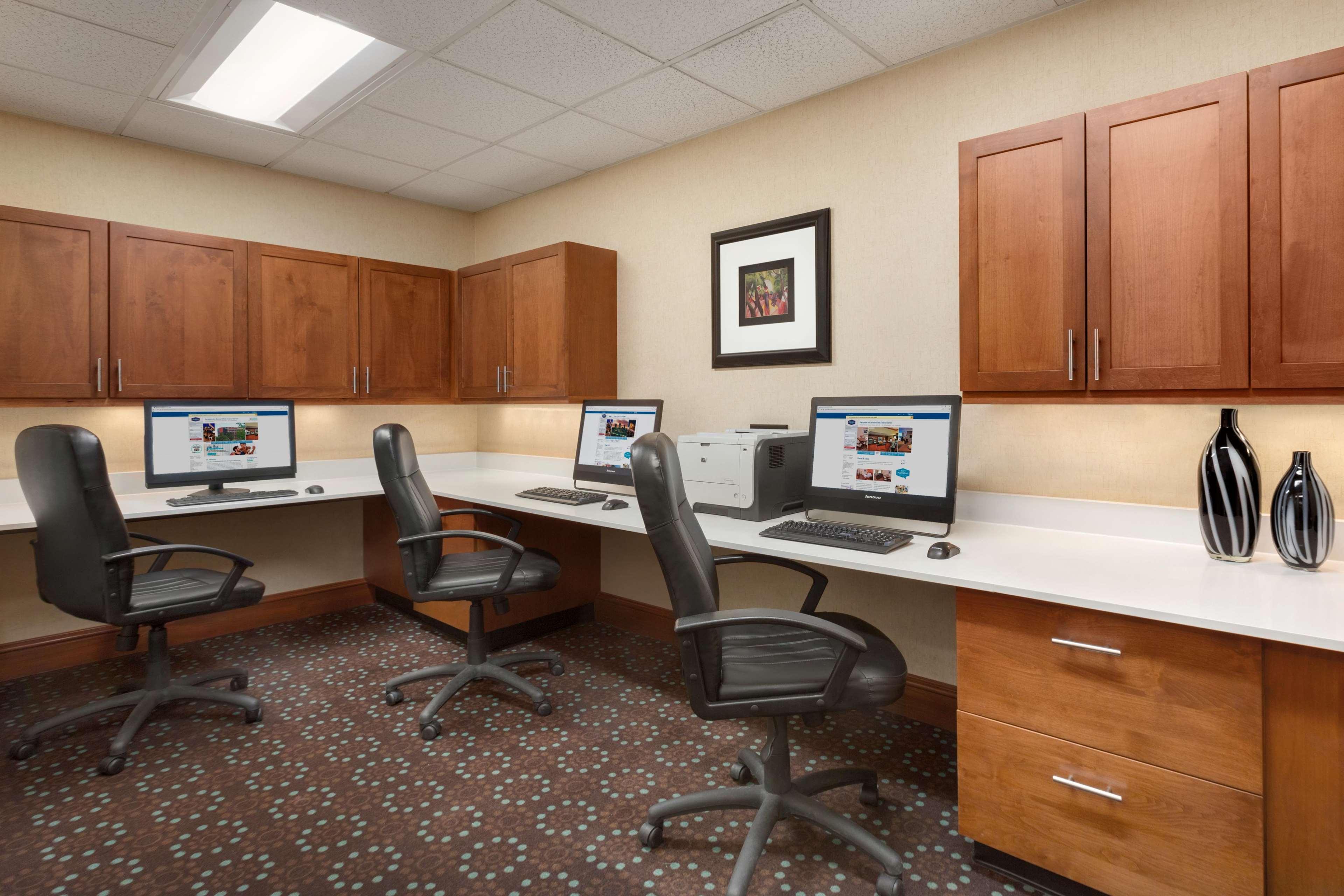 Hotel Hampton Denver West Federal Center 3*
