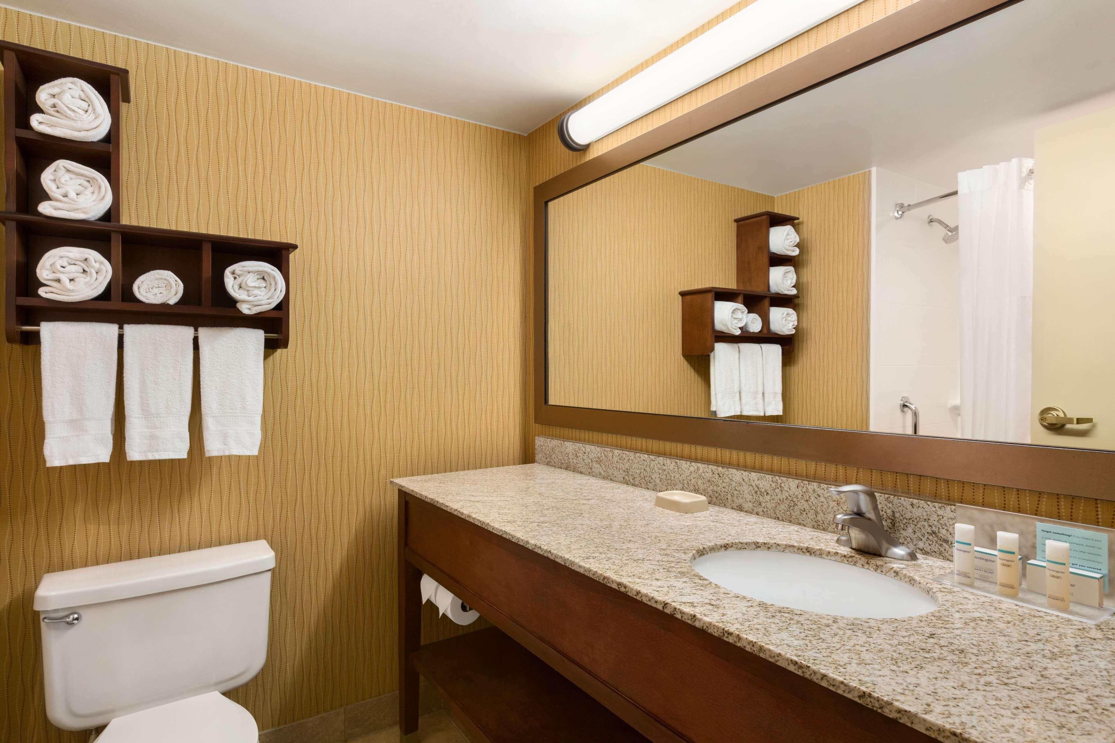 Hampton Denver West Federal Center Hotel 3*