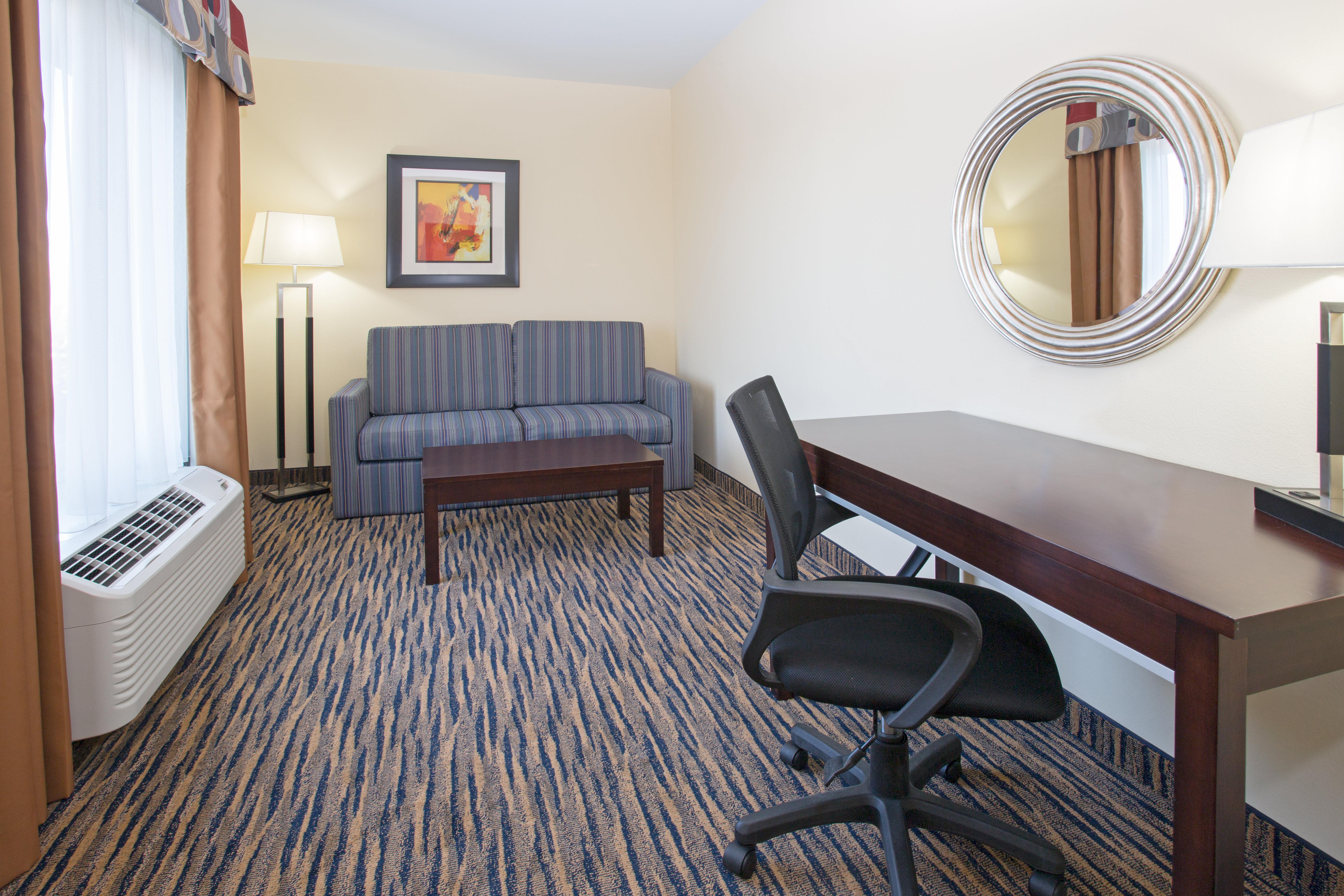 Express & Denver North - By Ihg Hotel Thornton