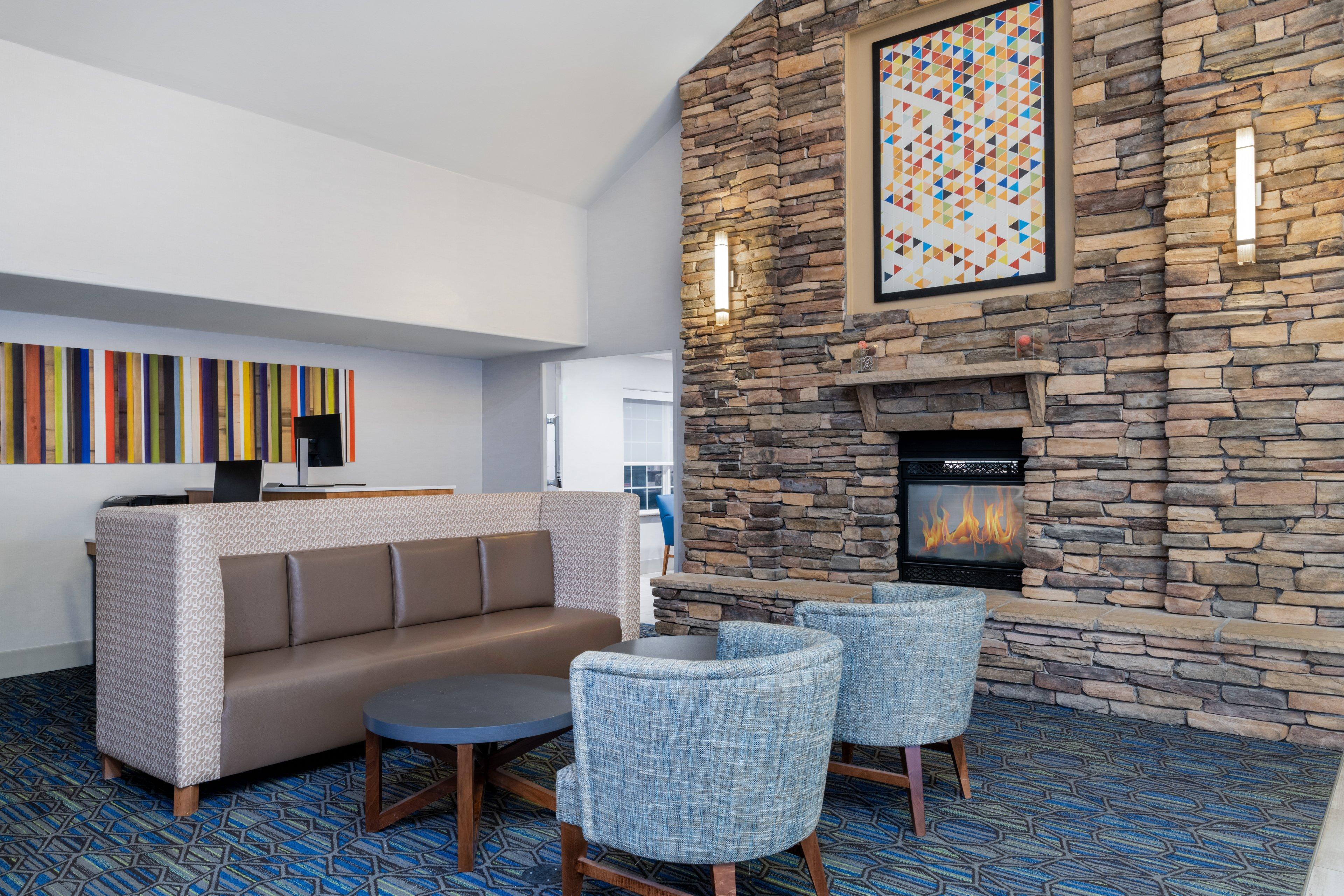Express & Wheat Ridge-denver West By Ihg 3*