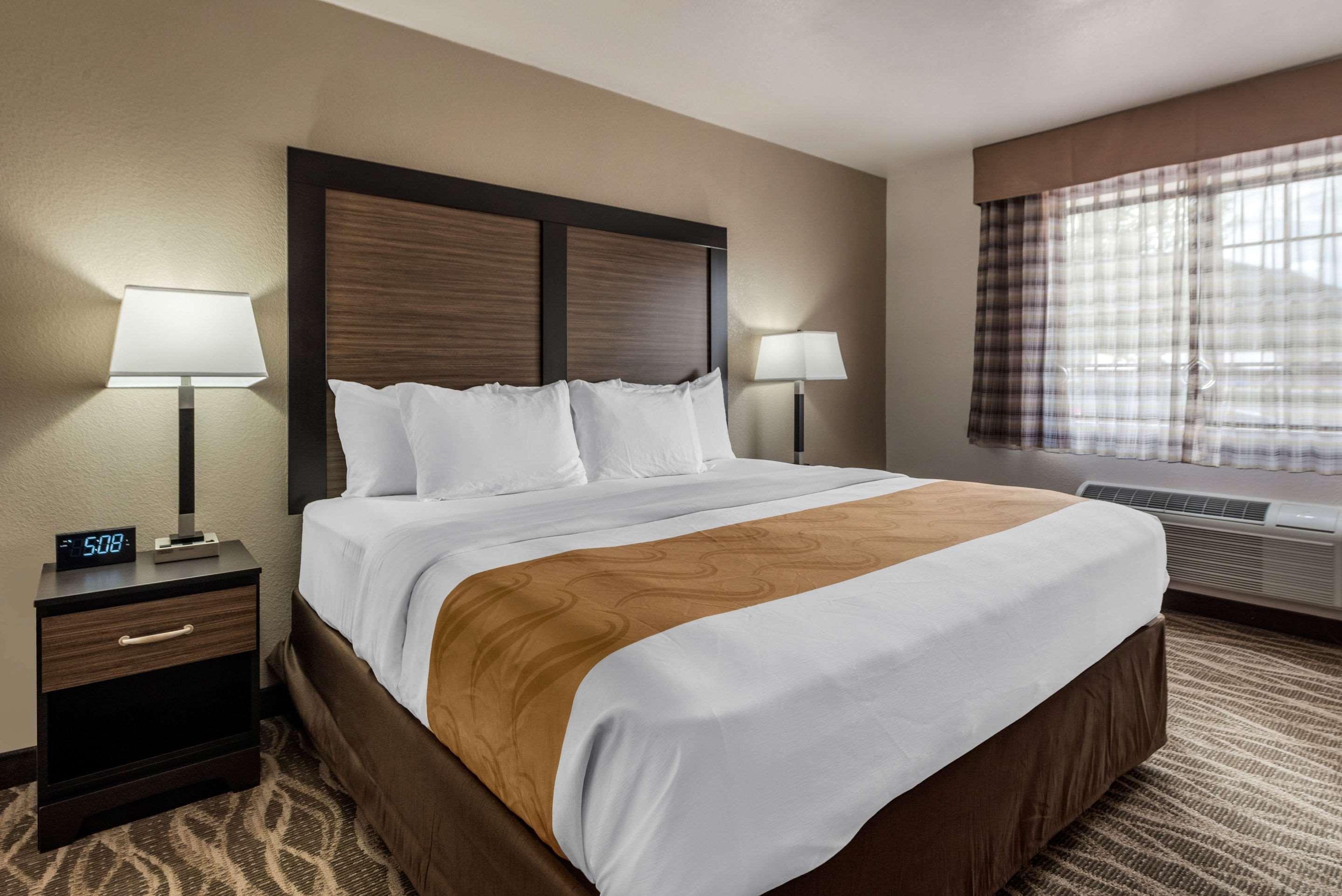 Quality & Hotel South Fork