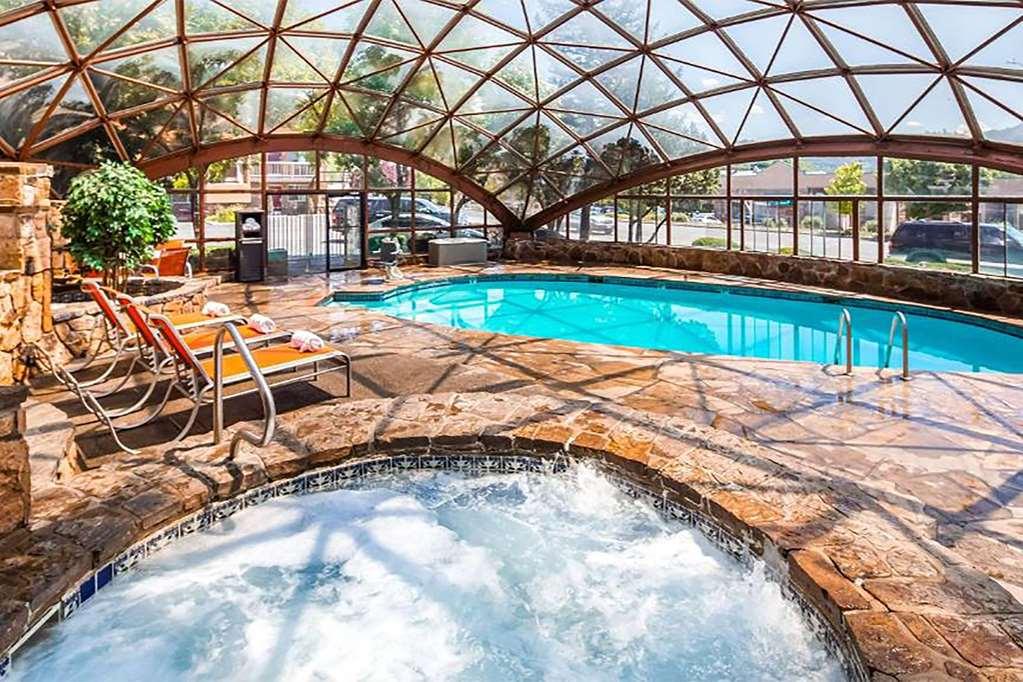 Motel Baymont By Wyndham 3*