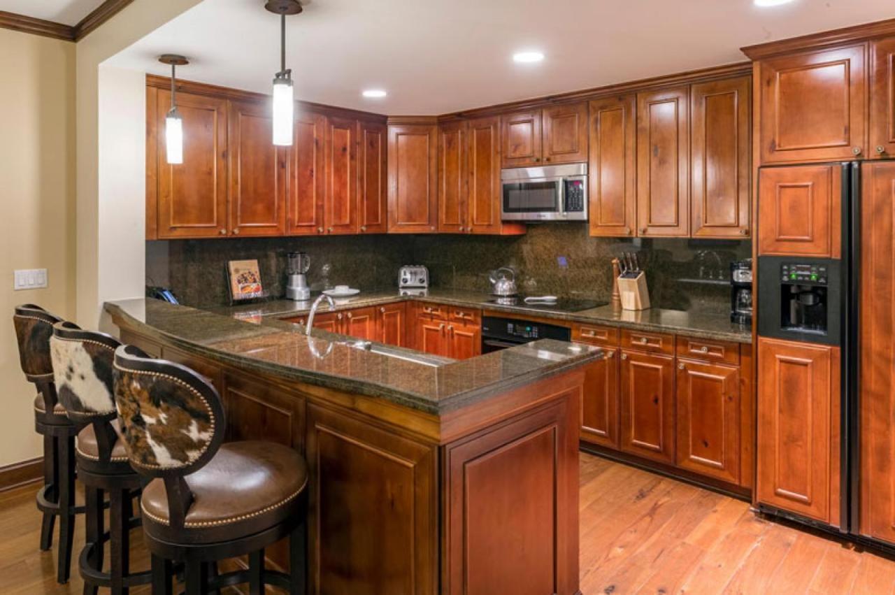 The Ritz-carlton Club 3 Bedroom White River 2301, Ski-in & Ski-out In Highlands *