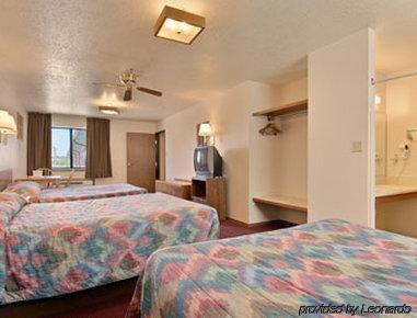 Days By Wyndham Hotel