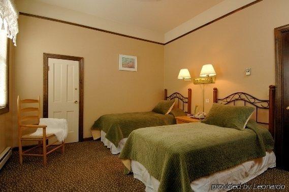 Elk Mountain Lodge *