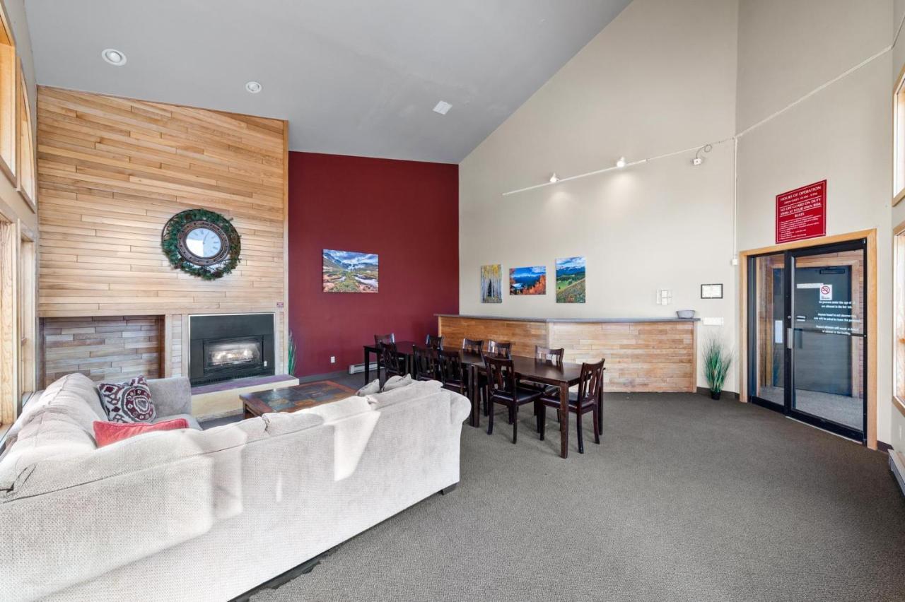 Corinthian Circle - Holiday home *