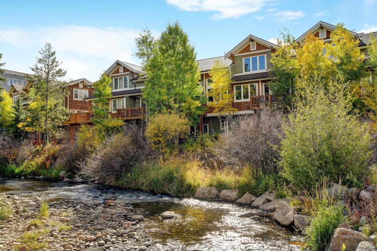 Luxury 582 On River With Hot Tub / Great Views / Price - $500 Free Activities Daily Holiday home