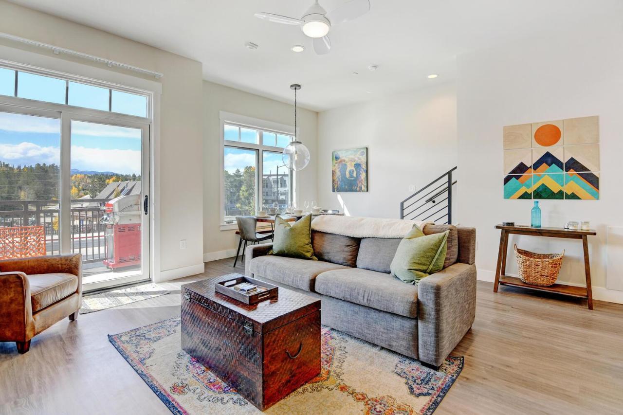 New Luxury Loft 4 / Hot Tub & Great Views / Price - $500 Of Free Activities Daily *