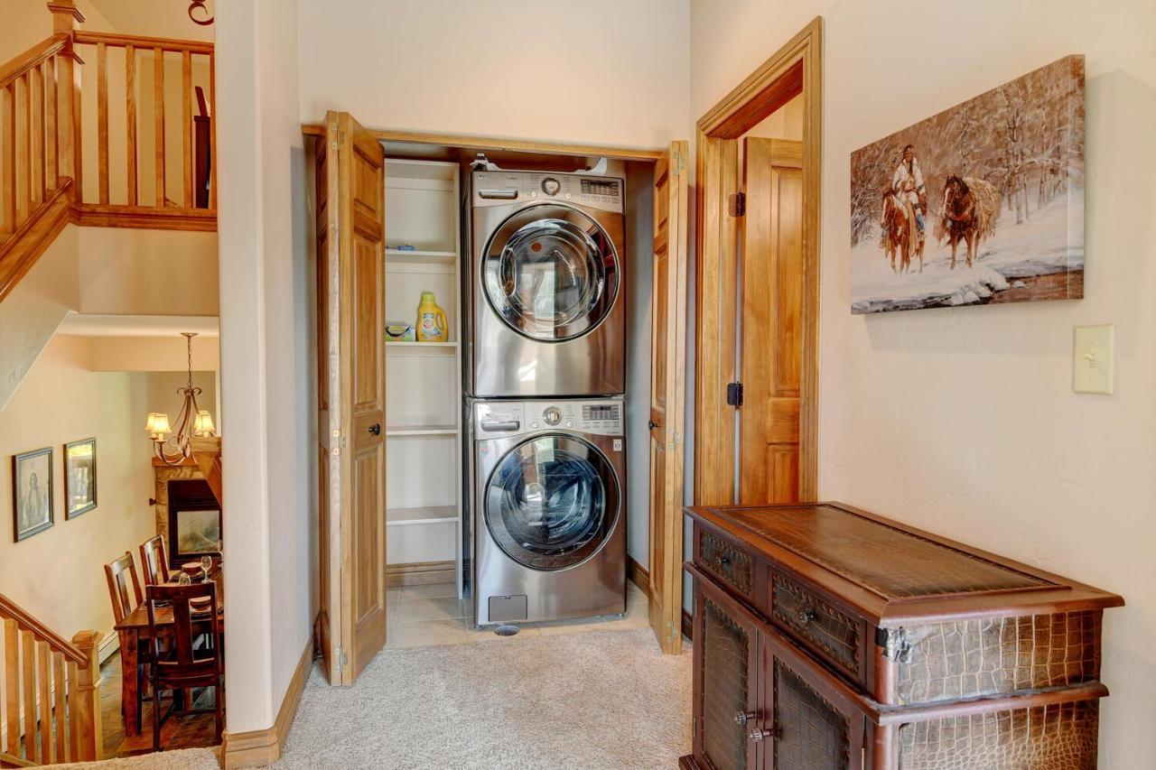Holiday home Luxury 582 On River With Hot Tub / Great Views / Price - $500 Free Activities Daily Winter Park