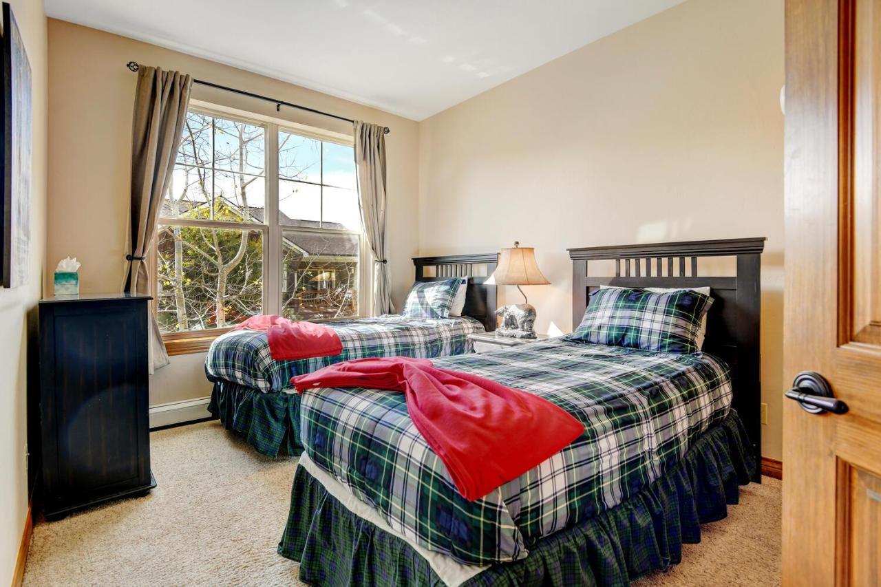 Luxury 582 On River With Hot Tub / Great Views / Price - $500 Free Activities Daily Holiday home Winter Park