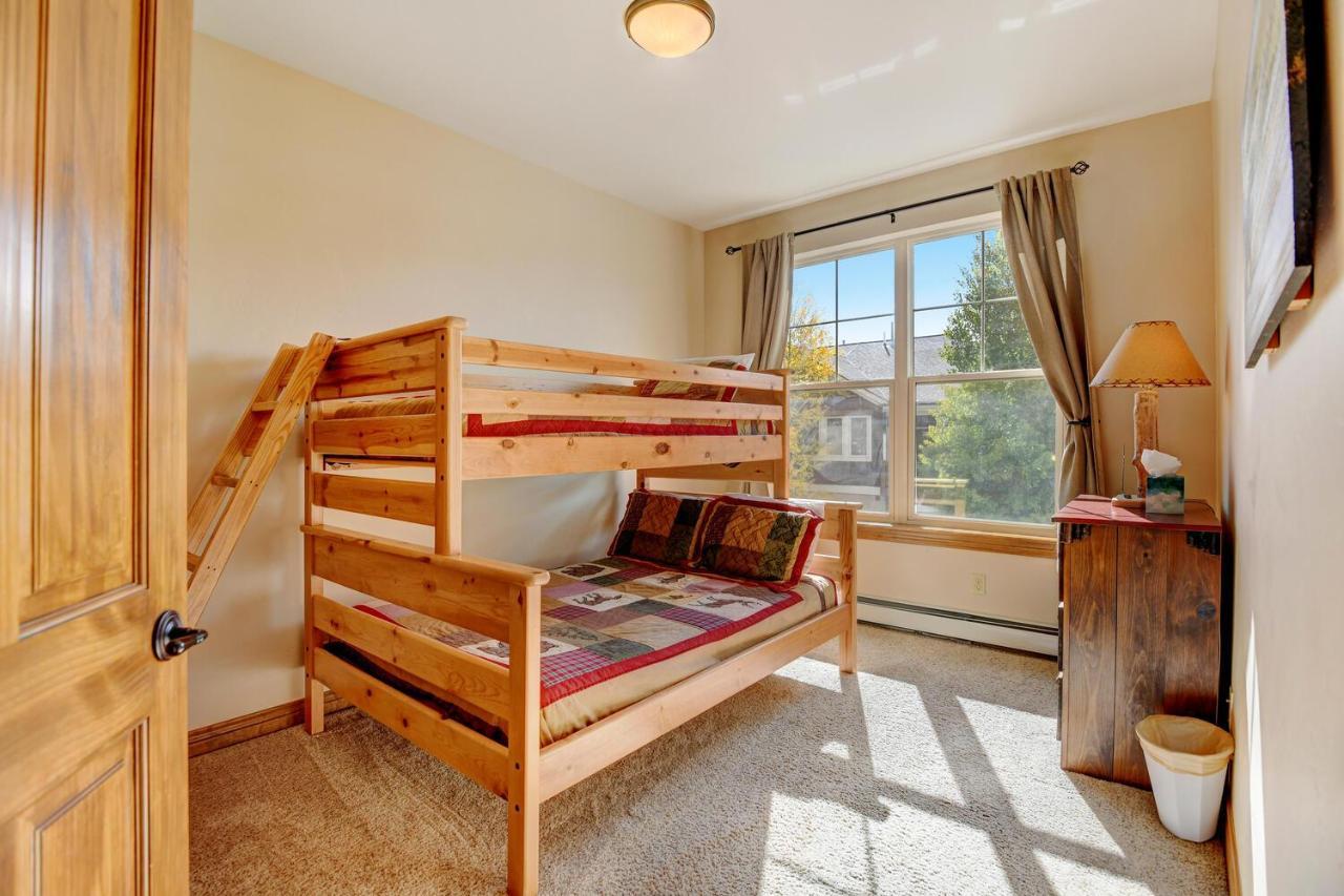 Luxury 582 On River With Hot Tub / Great Views / Price - $500 Free Activities Daily Holiday home *