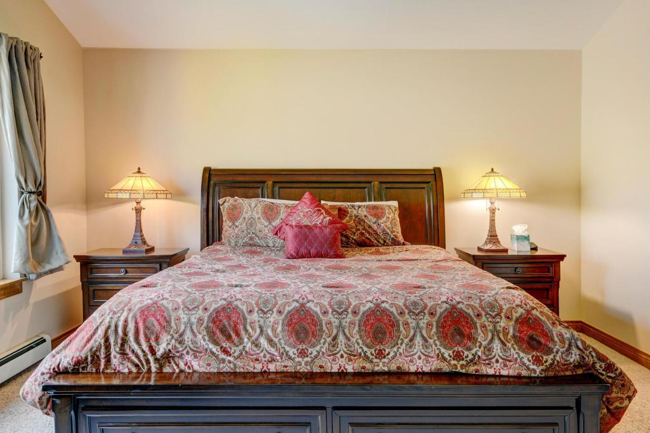 Luxury 582 On River With Hot Tub / Great Views / Price - $500 Free Activities Daily * Winter Park