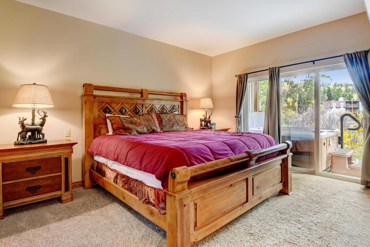 Luxury 582 On River With Hot Tub / Great Views / Price - $500 Free Activities Daily Holiday home