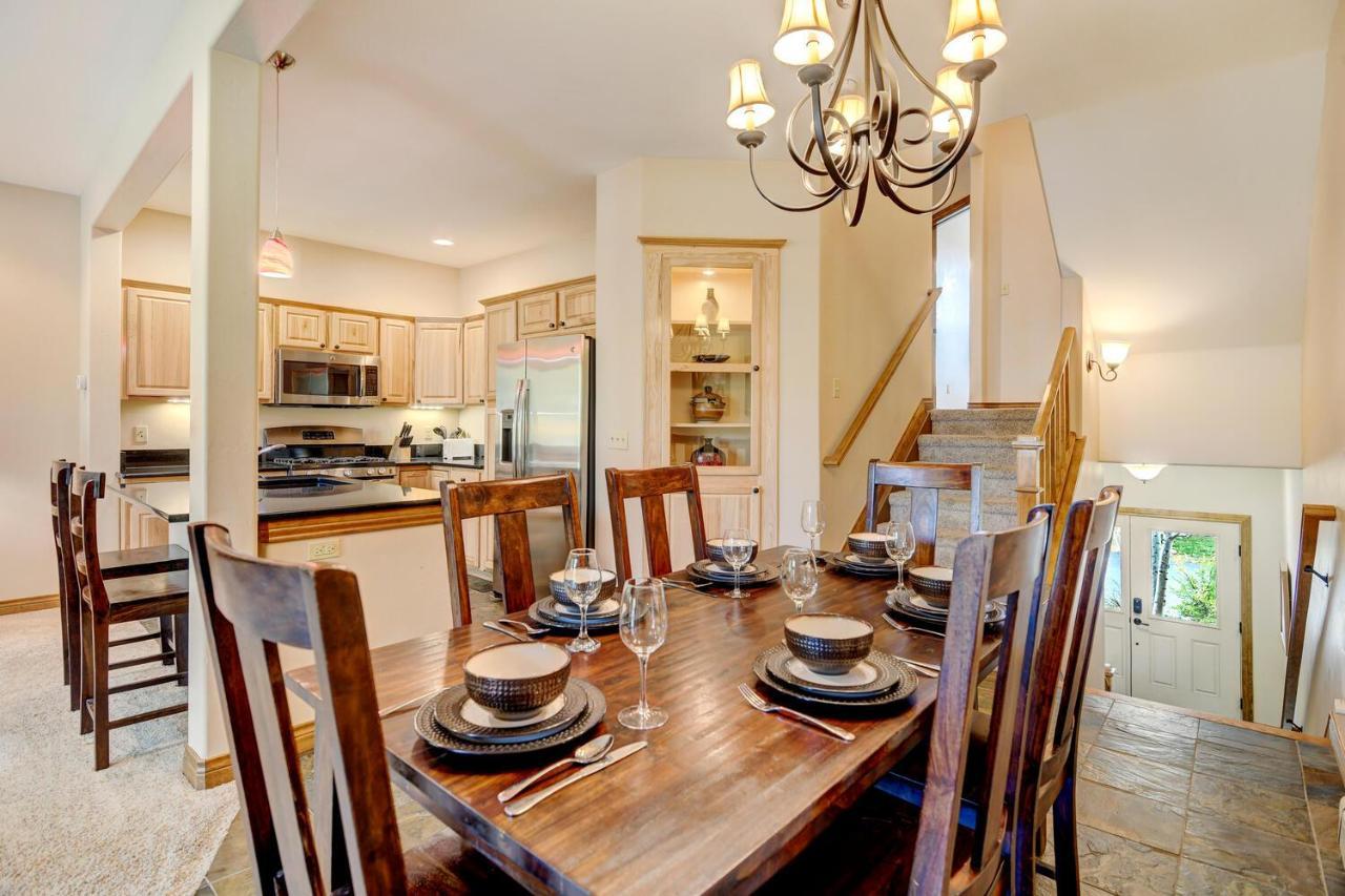 Luxury 582 On River With Hot Tub / Great Views / Price - $500 Free Activities Daily Holiday home Winter Park