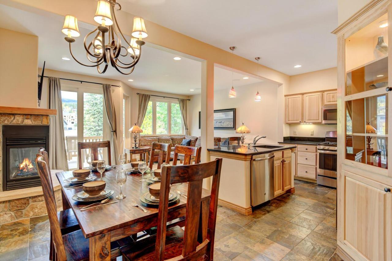 Luxury 582 On River With Hot Tub / Great Views / Price - $500 Free Activities Daily *