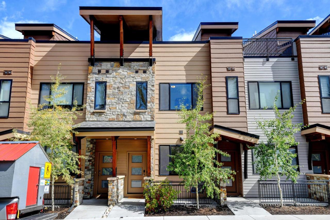 New Luxury 254 / Rooftop Hot Tub / Great Views / Price - $500 Free Activities Daily Holiday home Winter Park