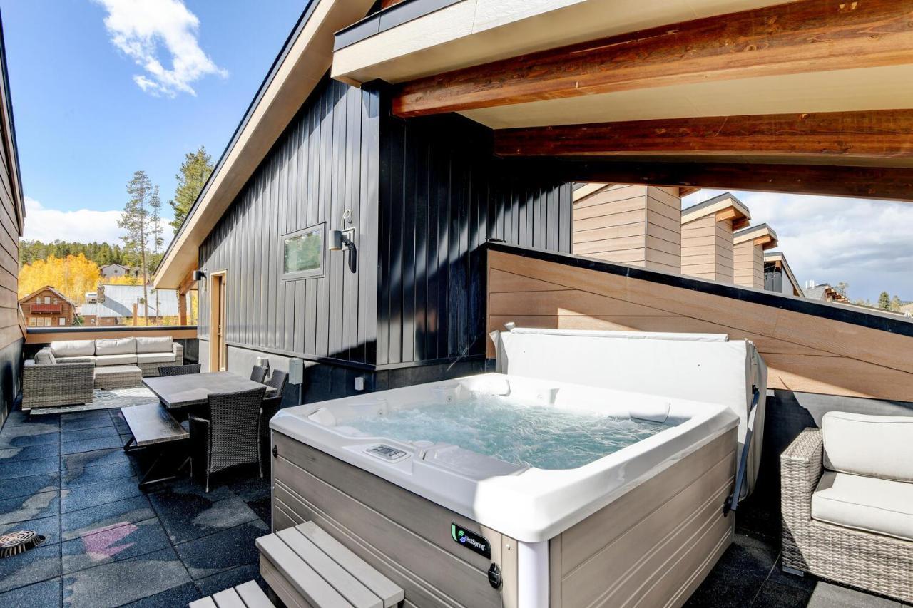 New Luxury 254 / Rooftop Hot Tub / Great Views / Price - $500 Free Activities Daily Holiday home *